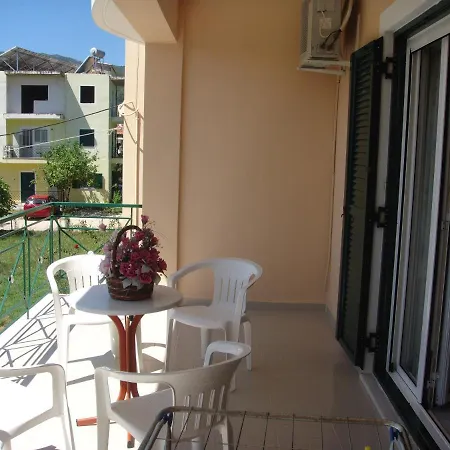 Lefteris Vendégház Nidrí