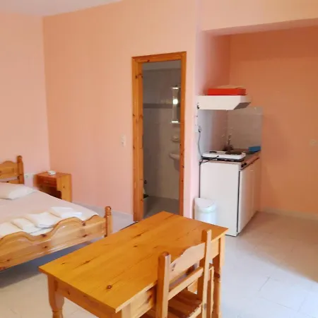 Lefteris Pensiune 3*