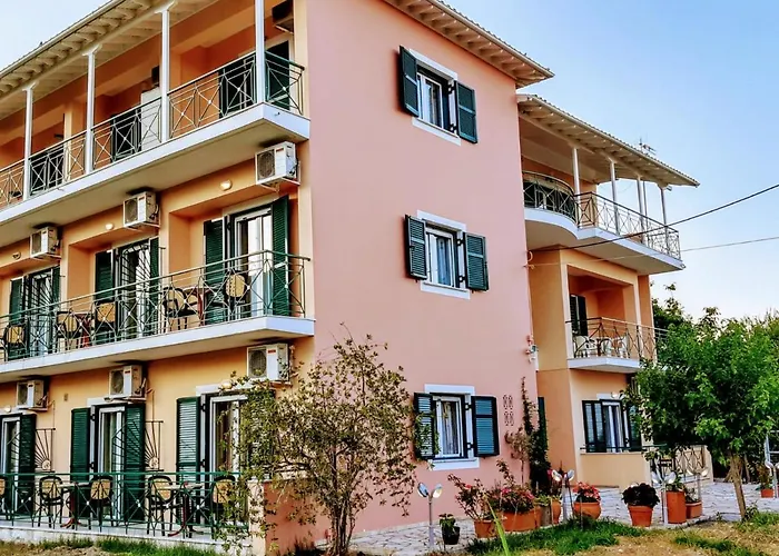 Lefteris Pensionat 3*