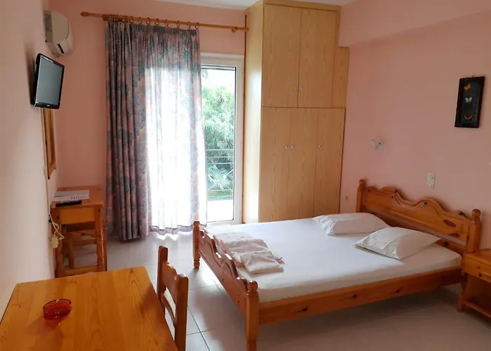 Lefteris Pensionat 3*