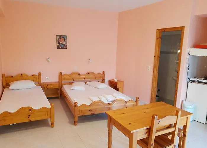 Lefteris Pensionat 3*