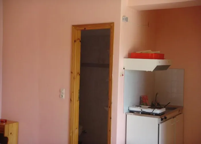 Lefteris Pensionat 3*